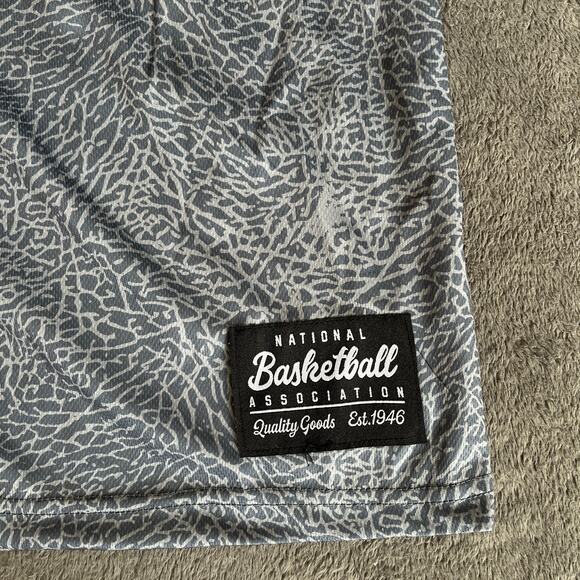 NBA Basketball Jersey Classic Gray Red Short Sleeve Button Front Mens Size Large - Picture 5 of 11